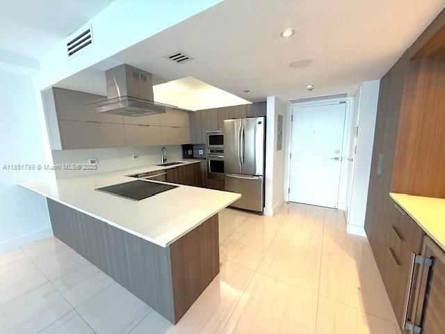 Recently Rented: $3,000 (2 beds, 2 baths, 1235 Square Feet)