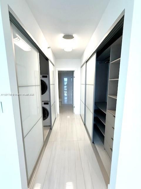 Recently Rented: $3,000 (2 beds, 2 baths, 1235 Square Feet)