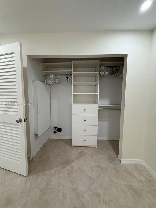 待售: $199,800 (2 贝兹, 2 浴室, 992 平方英尺)