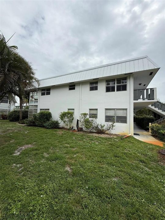 待售: $199,800 (2 贝兹, 2 浴室, 992 平方英尺)