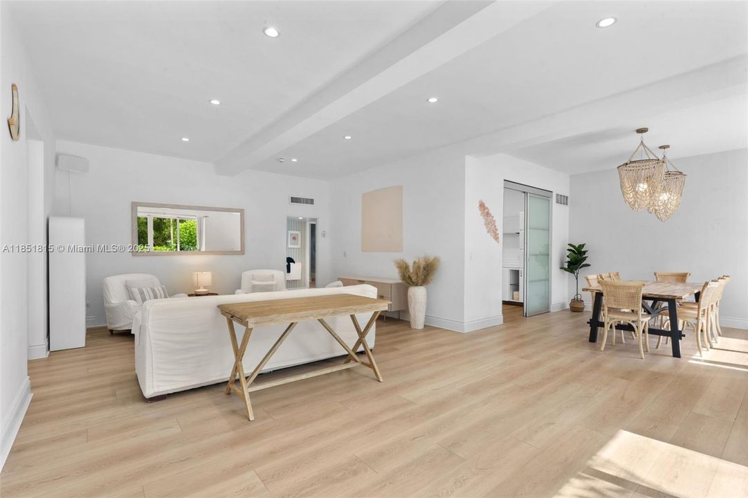 For Sale: $2,500,000 (4 beds, 3 baths, 1650 Square Feet)