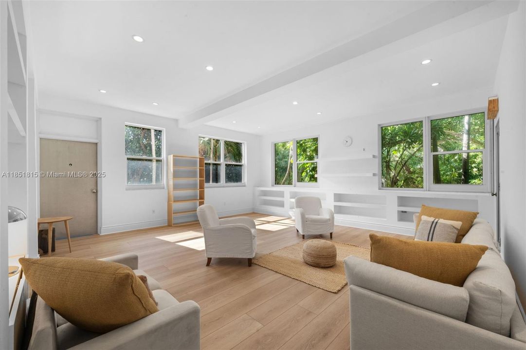 For Sale: $2,500,000 (4 beds, 3 baths, 1650 Square Feet)