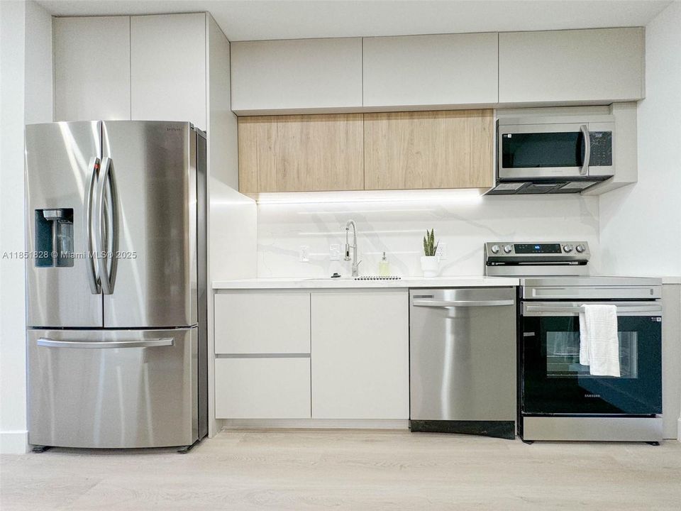 Active With Contract: $4,200 (3 beds, 2 baths, 1780 Square Feet)