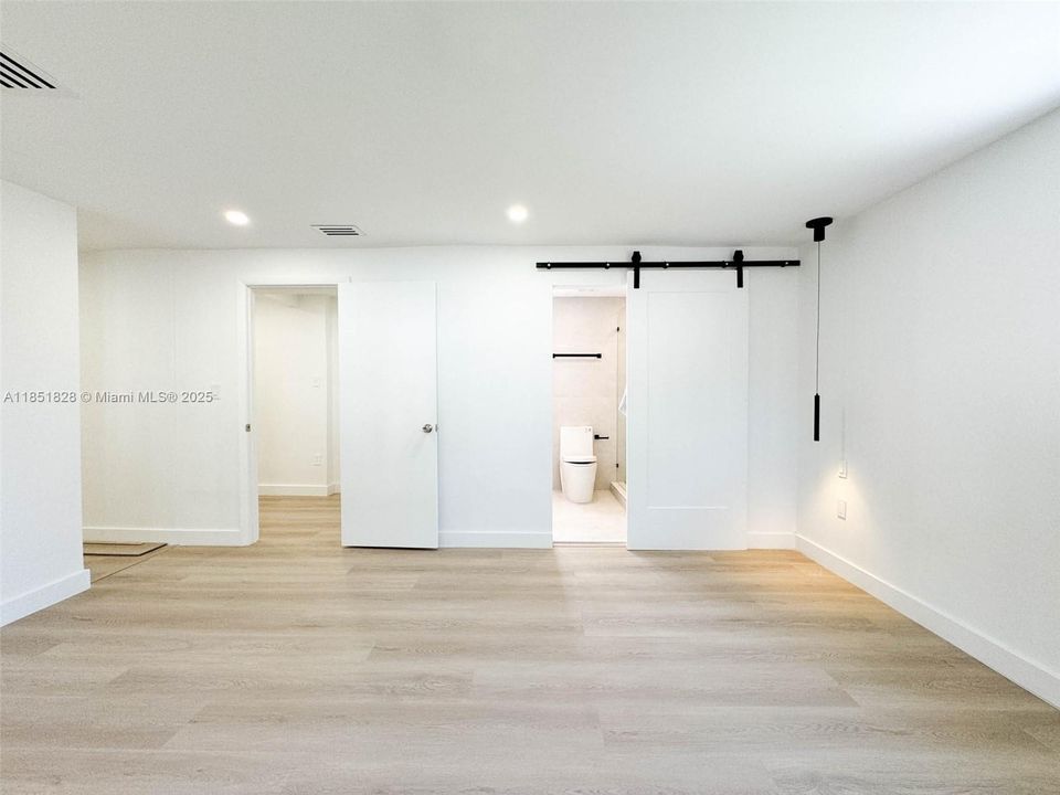 Active With Contract: $4,200 (3 beds, 2 baths, 1780 Square Feet)