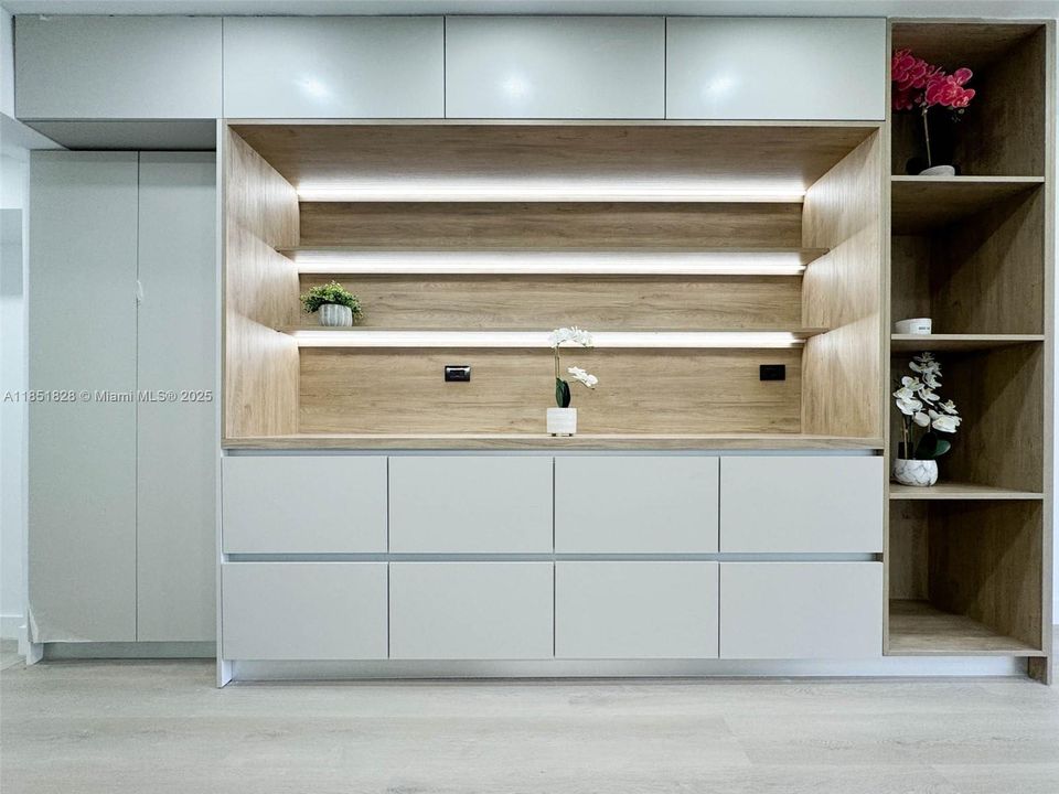 Active With Contract: $4,200 (3 beds, 2 baths, 1780 Square Feet)