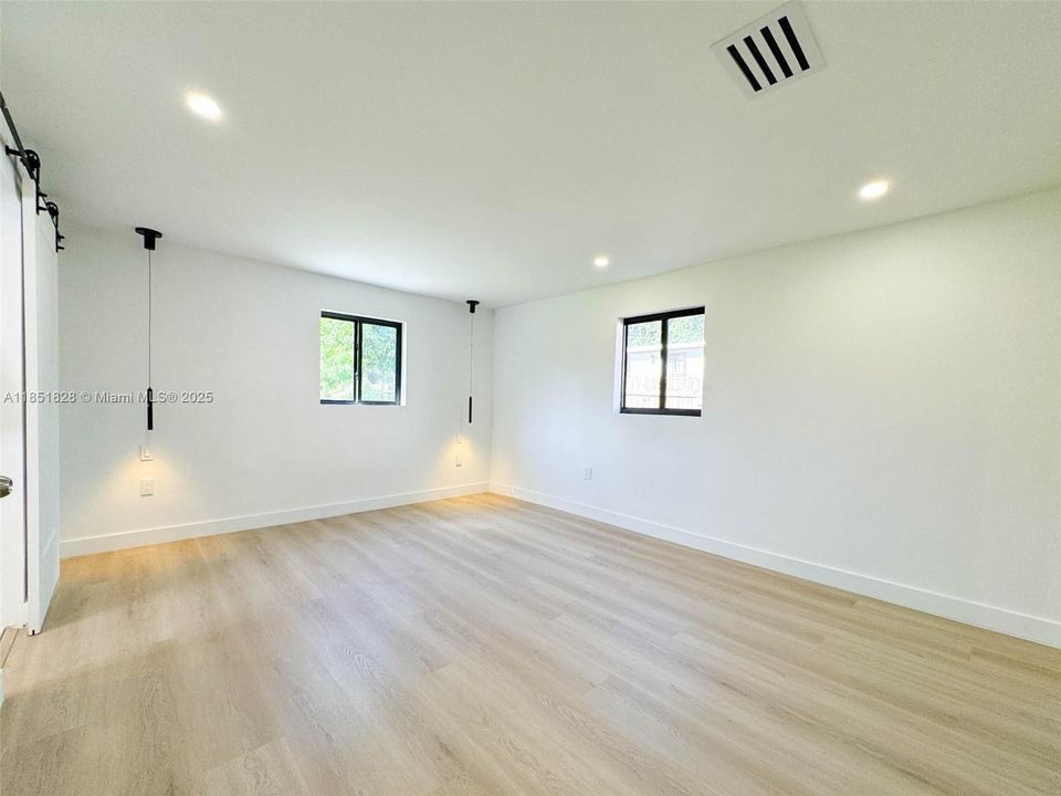 Active With Contract: $4,200 (3 beds, 2 baths, 1780 Square Feet)