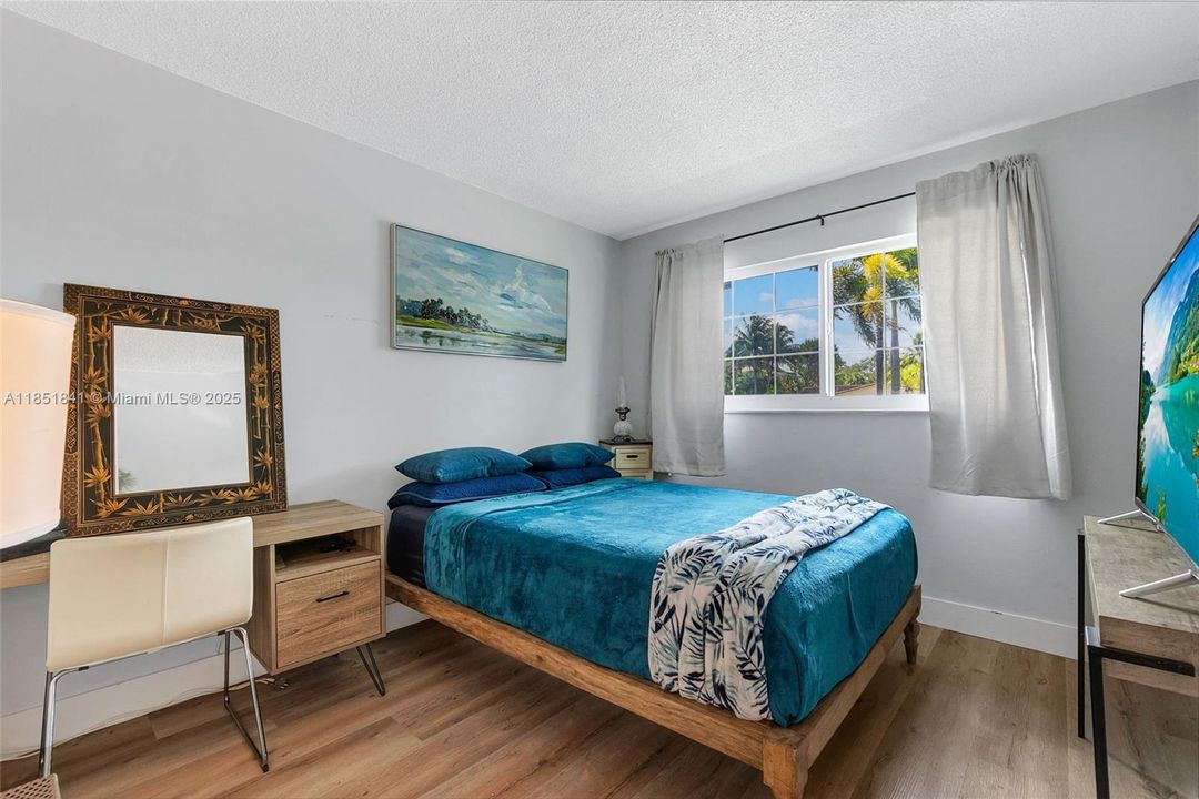 Vendido Recientemente: $299,000 (2 camas, 2 baños, 1000 Pies cuadrados)