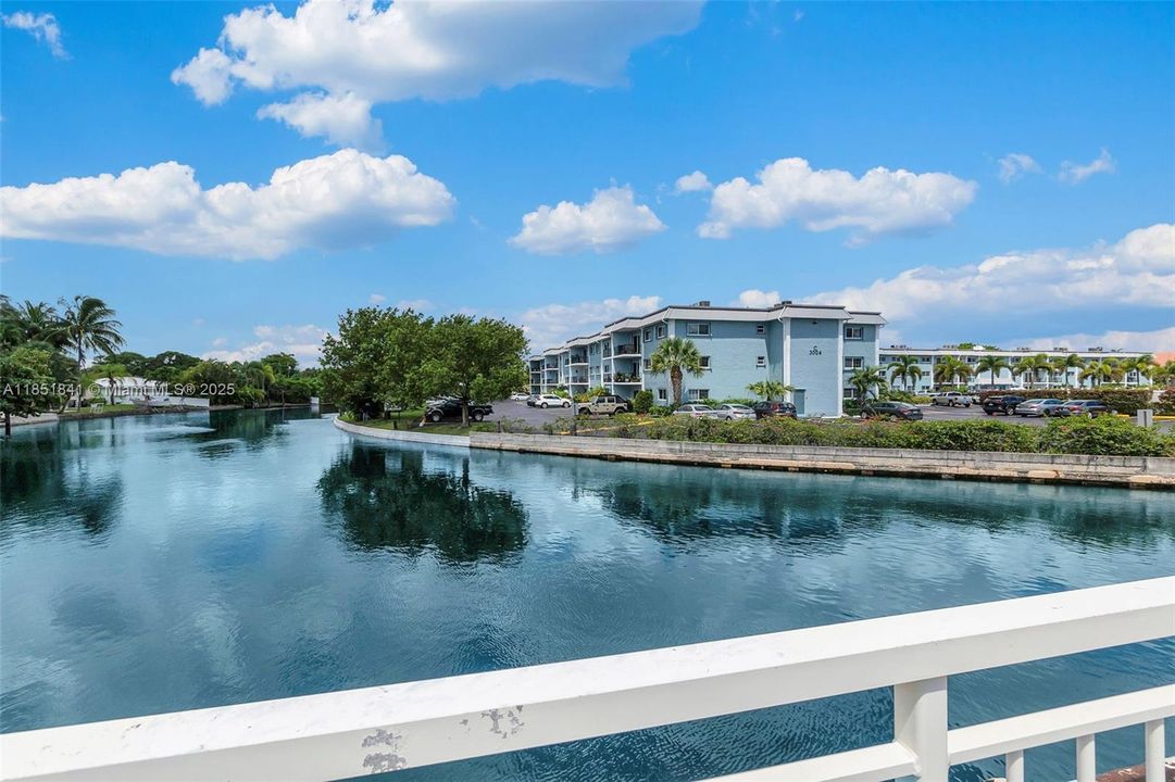 Vendido Recientemente: $299,000 (2 camas, 2 baños, 1000 Pies cuadrados)