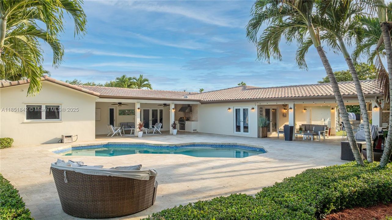 Recently Sold: $1,969,000 (5 beds, 3 baths, 3692 Square Feet)