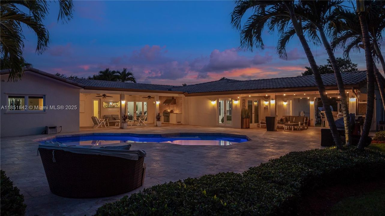 Recently Sold: $1,969,000 (5 beds, 3 baths, 3692 Square Feet)