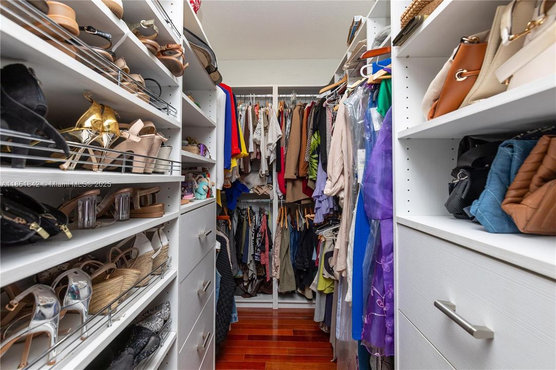 Recently Sold: $1,969,000 (5 beds, 3 baths, 3692 Square Feet)