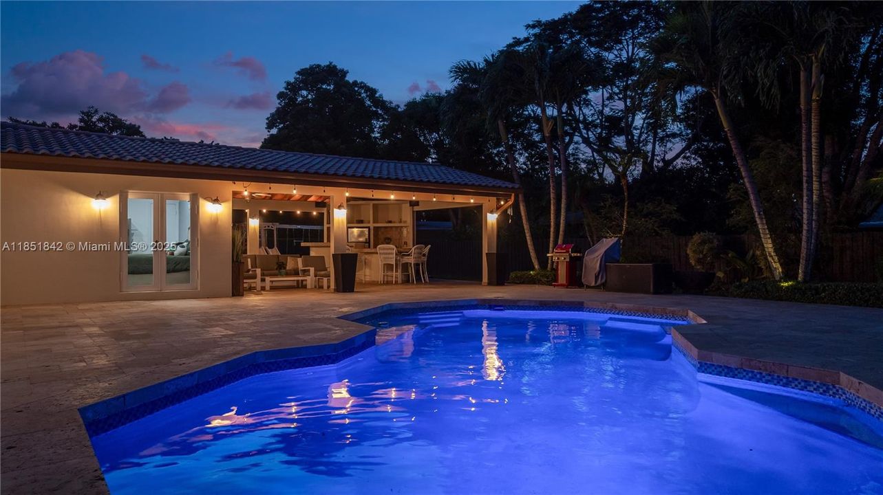 Recently Sold: $1,969,000 (5 beds, 3 baths, 3692 Square Feet)