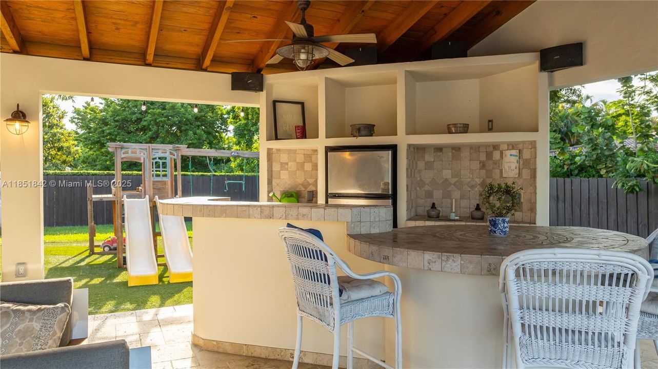 Recently Sold: $1,969,000 (5 beds, 3 baths, 3692 Square Feet)