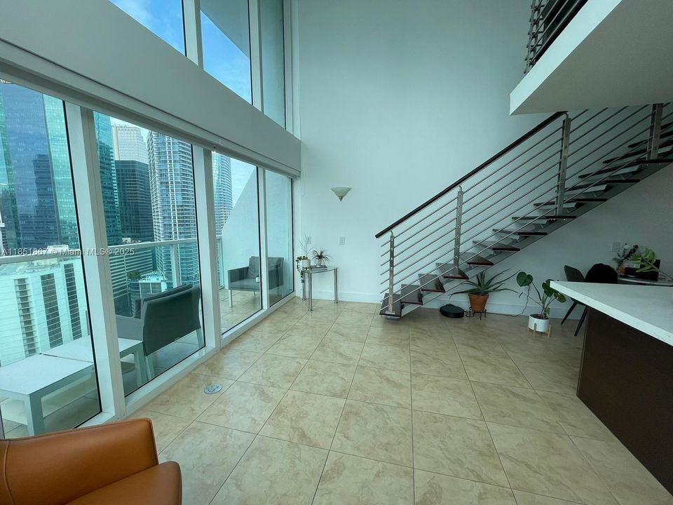 Vendido Recientemente: $639,900 (2 camas, 2 baños, 1267 Pies cuadrados)