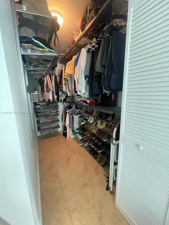 Vendido Recientemente: $639,900 (2 camas, 2 baños, 1267 Pies cuadrados)