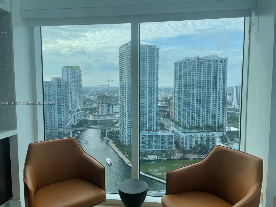 Vendido Recientemente: $639,900 (2 camas, 2 baños, 1267 Pies cuadrados)