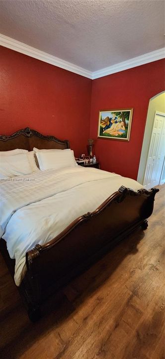 For Sale: $995,000 (4 beds, 2 baths, 1834 Square Feet)