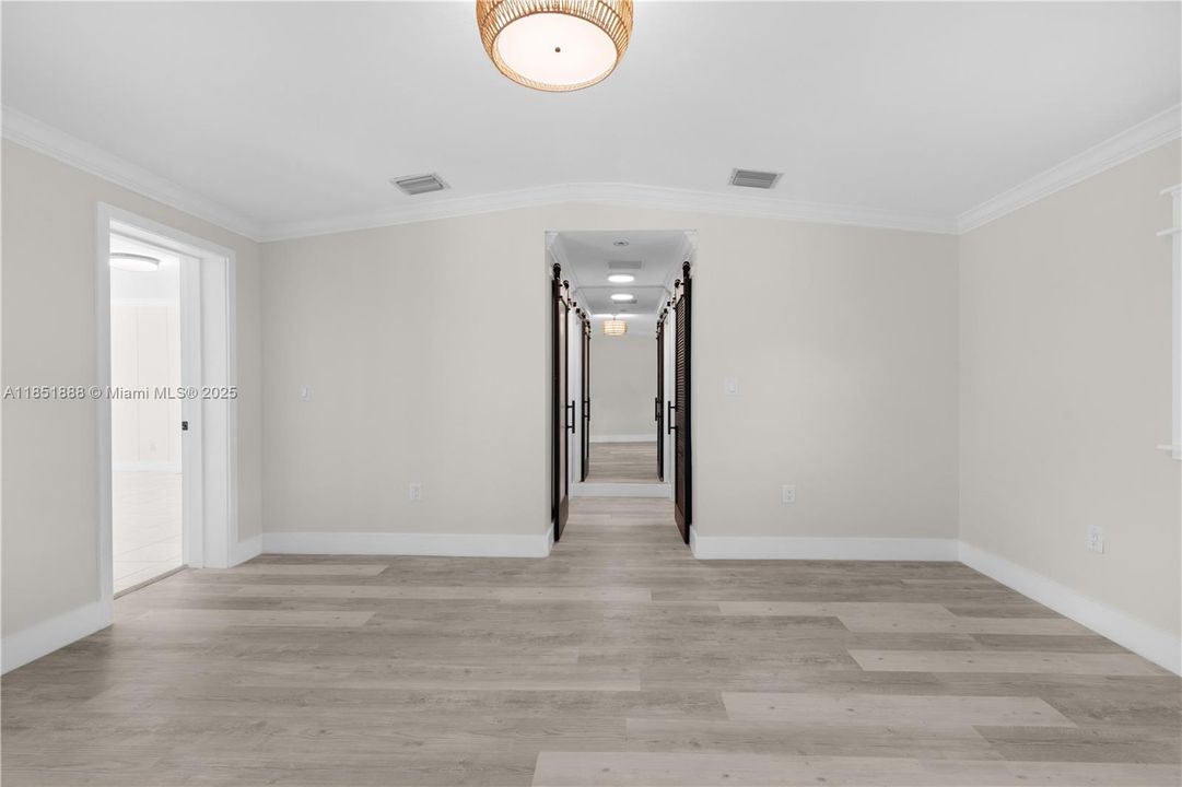 Recently Rented: $4,300 (4 beds, 2 baths, 1972 Square Feet)