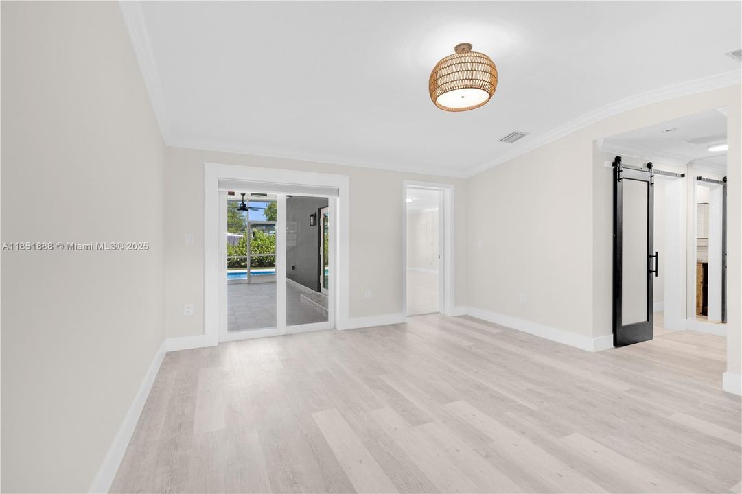 Recently Rented: $4,300 (4 beds, 2 baths, 1972 Square Feet)