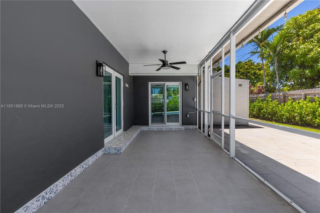 Recently Rented: $4,300 (4 beds, 2 baths, 1972 Square Feet)