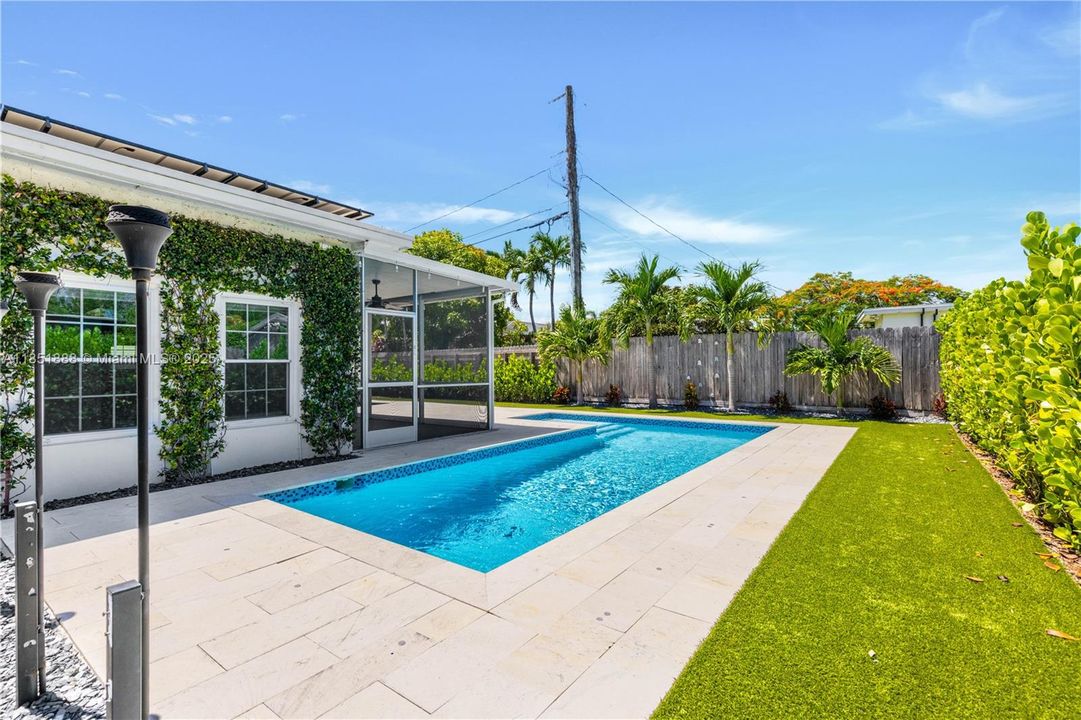 Recently Rented: $4,300 (4 beds, 2 baths, 1972 Square Feet)