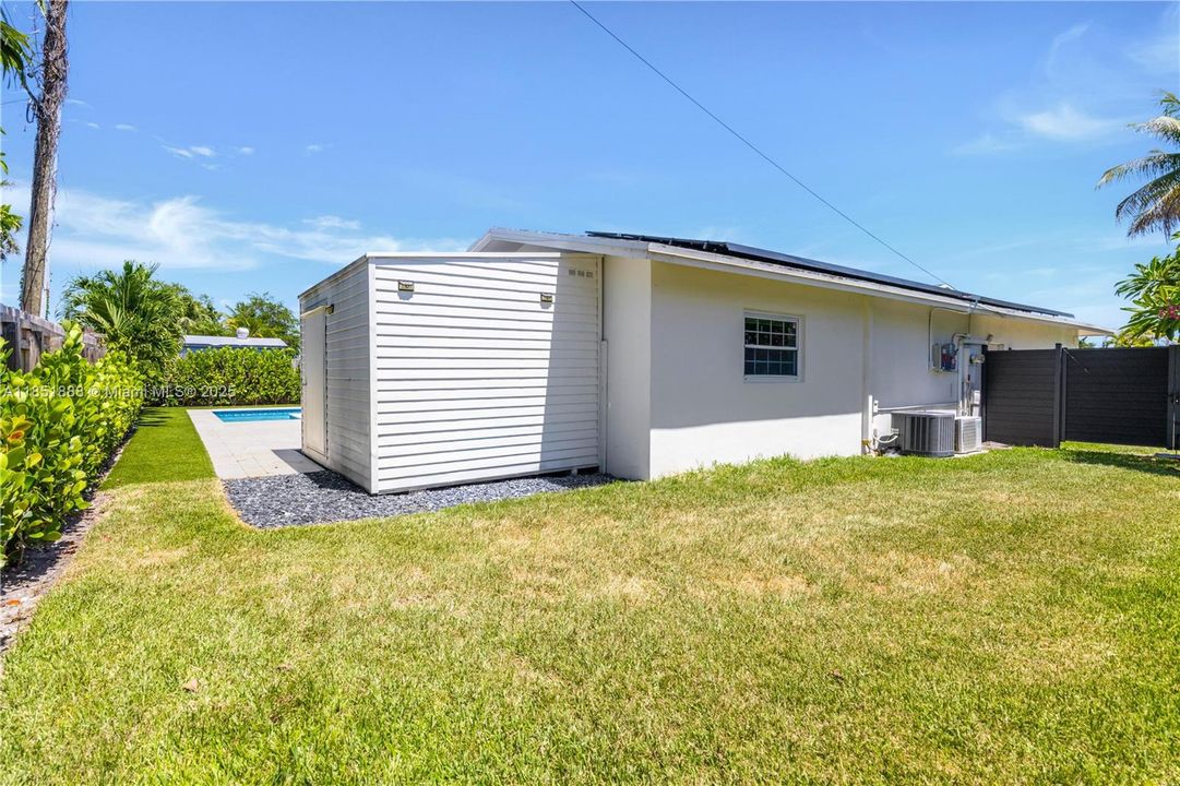 Recently Rented: $4,300 (4 beds, 2 baths, 1972 Square Feet)