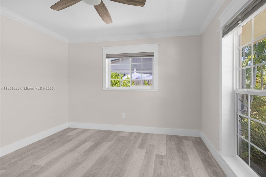 Recently Rented: $4,300 (4 beds, 2 baths, 1972 Square Feet)