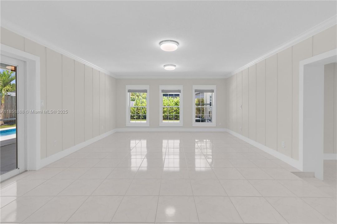 Recently Rented: $4,300 (4 beds, 2 baths, 1972 Square Feet)