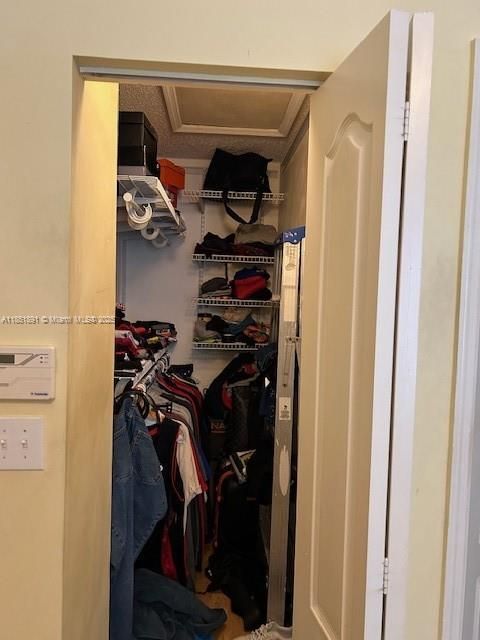 Под контрактом: $360,000 (3 спален, 2 ванн, 1150 Квадратных фут)