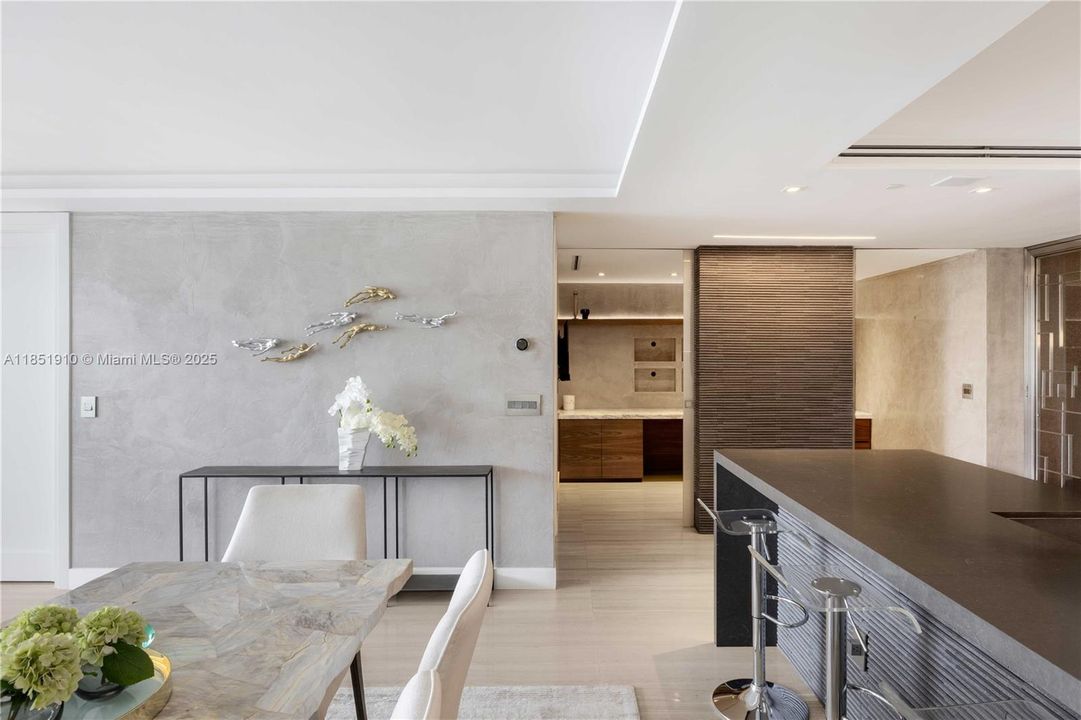 Vendido Recientemente: $1,750,000 (2 camas, 2 baños, 1730 Pies cuadrados)