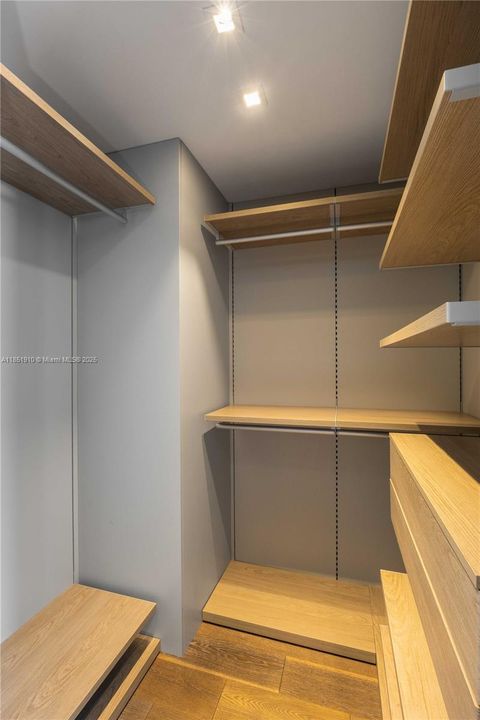 Vendido Recientemente: $1,750,000 (2 camas, 2 baños, 1730 Pies cuadrados)