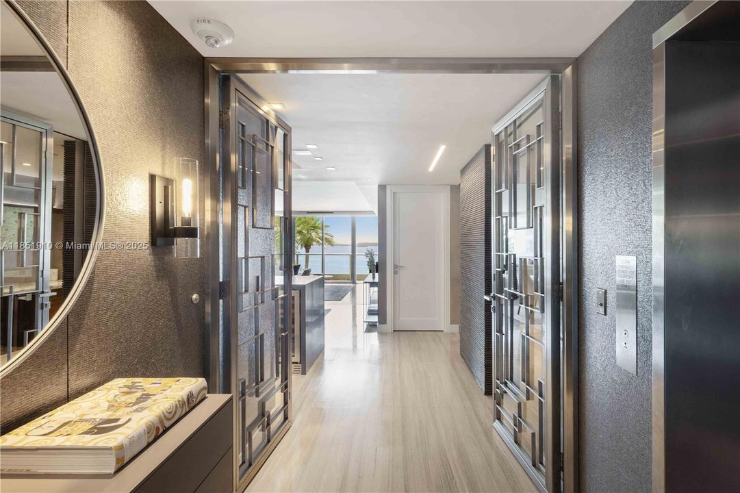 Vendido Recientemente: $1,750,000 (2 camas, 2 baños, 1730 Pies cuadrados)