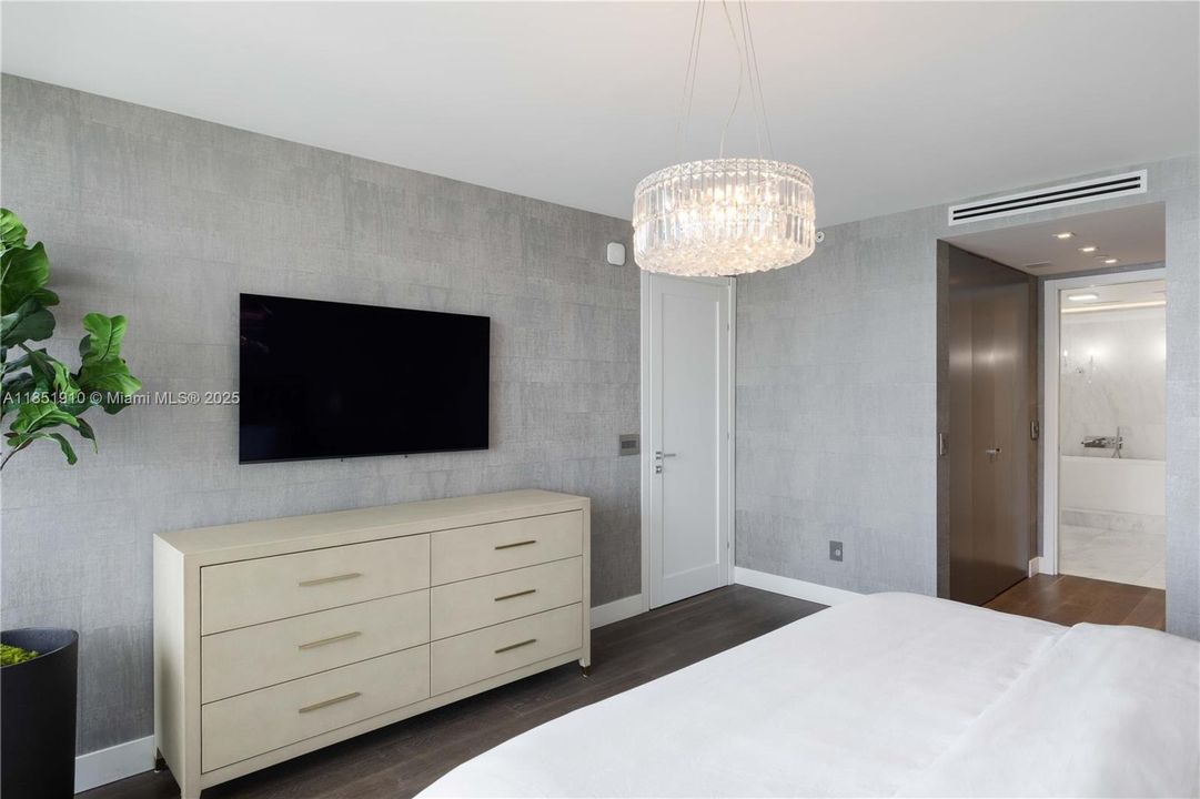 Vendido Recientemente: $1,750,000 (2 camas, 2 baños, 1730 Pies cuadrados)