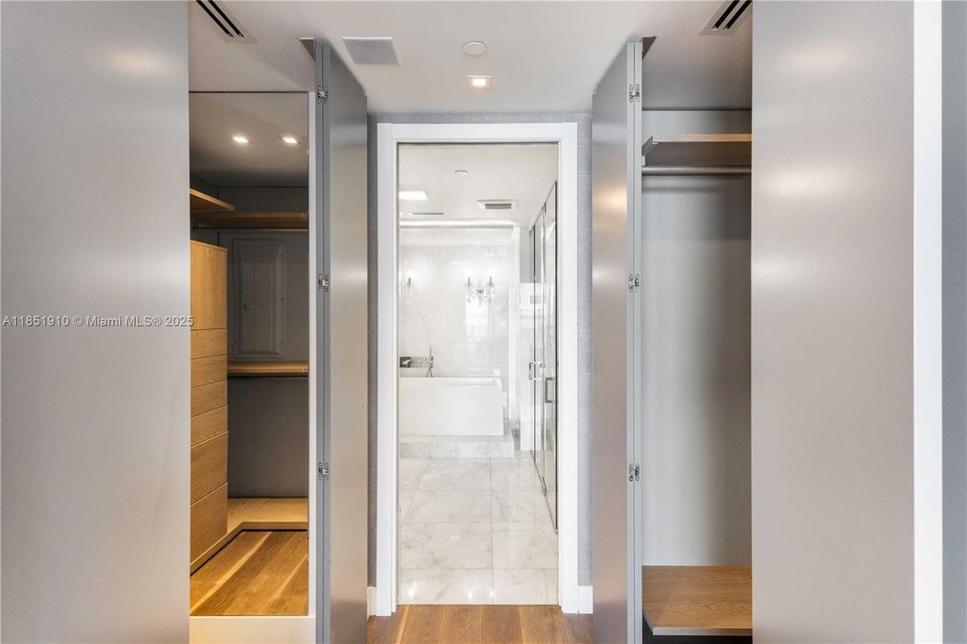 Vendido Recientemente: $1,750,000 (2 camas, 2 baños, 1730 Pies cuadrados)