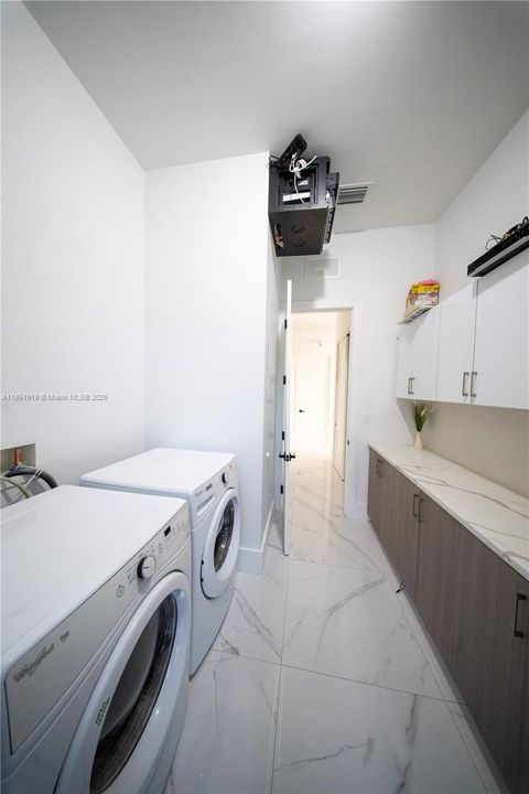 For Sale: $1,675,000 (5 beds, 4 baths, 3826 Square Feet)