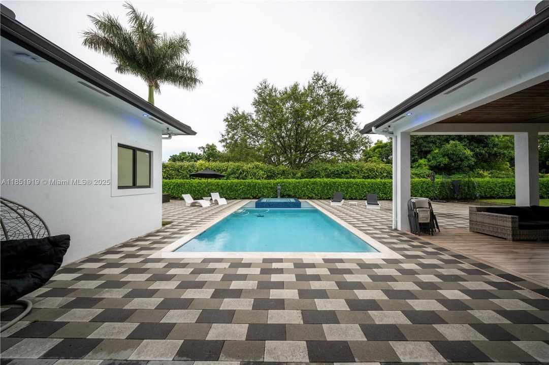 For Sale: $1,675,000 (5 beds, 4 baths, 3826 Square Feet)