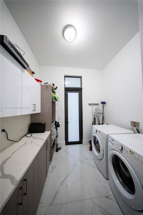 For Sale: $1,675,000 (5 beds, 4 baths, 3826 Square Feet)