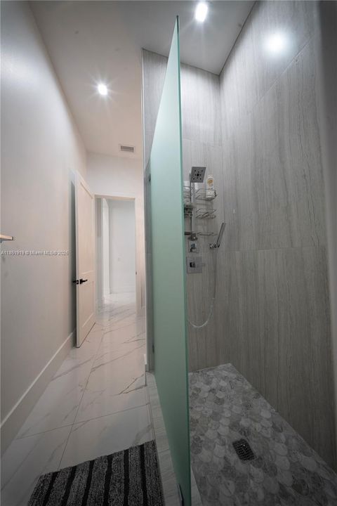 For Sale: $1,675,000 (5 beds, 4 baths, 3826 Square Feet)