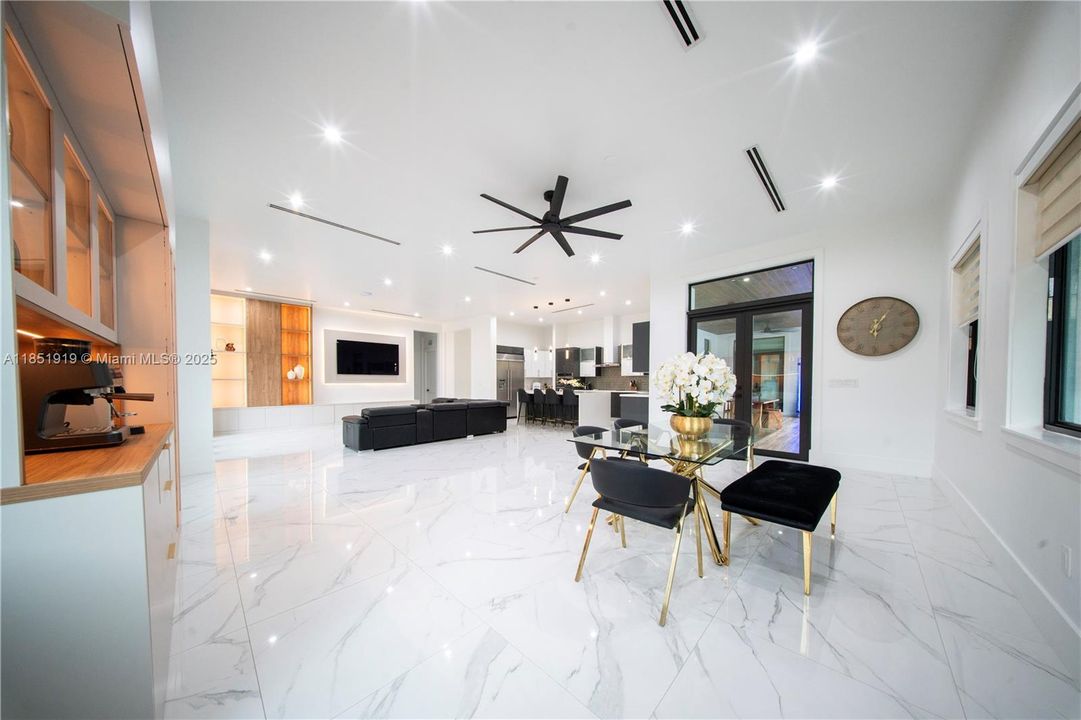 For Sale: $1,675,000 (5 beds, 4 baths, 3826 Square Feet)