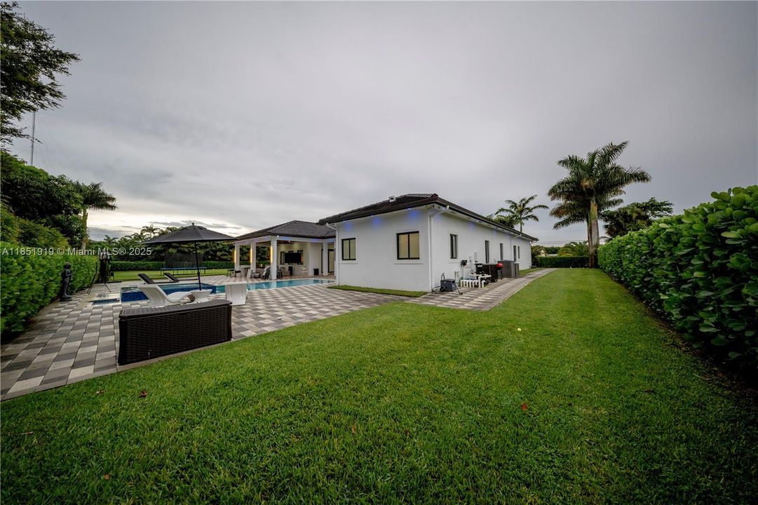 For Sale: $1,675,000 (5 beds, 4 baths, 3826 Square Feet)