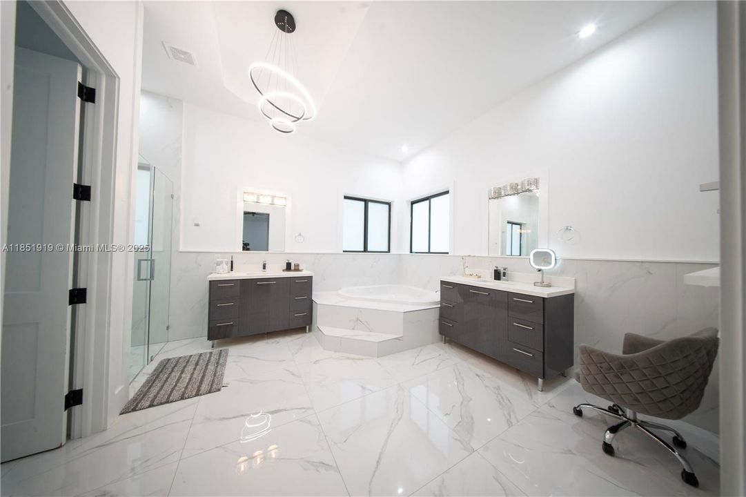 For Sale: $1,675,000 (5 beds, 4 baths, 3826 Square Feet)