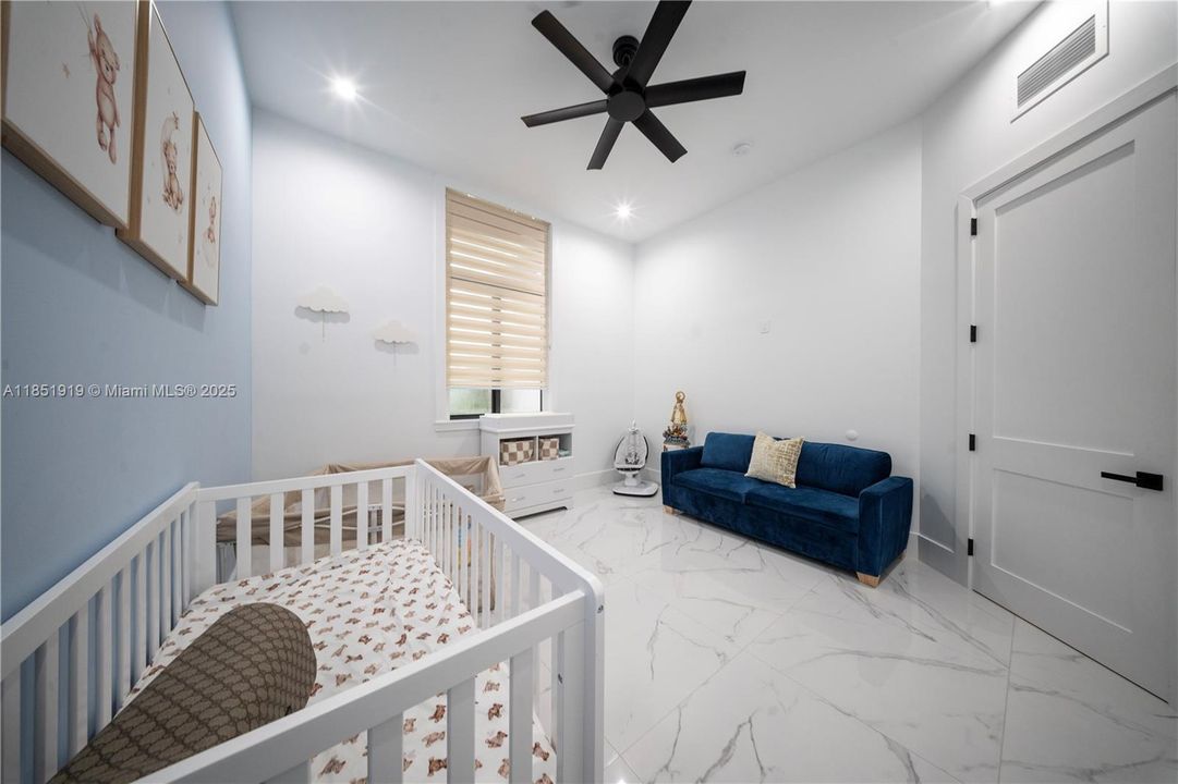 For Sale: $1,675,000 (5 beds, 4 baths, 3826 Square Feet)