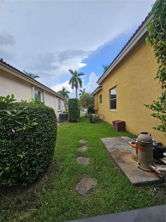 Activo con contrato: $999,999 (5 camas, 4 baños, 2804 Pies cuadrados)