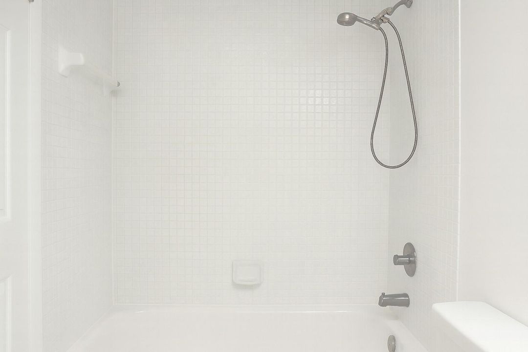 TUB/SHOWER COMBO
