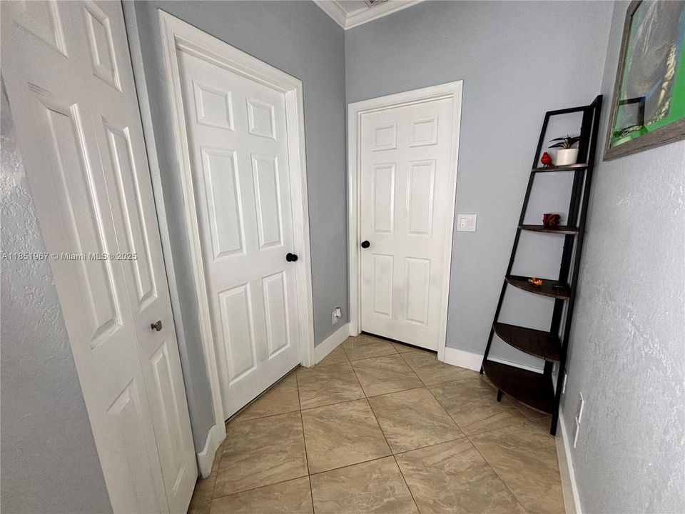 Vendido Recientemente: $499,999 (4 camas, 2 baños, 1515 Pies cuadrados)