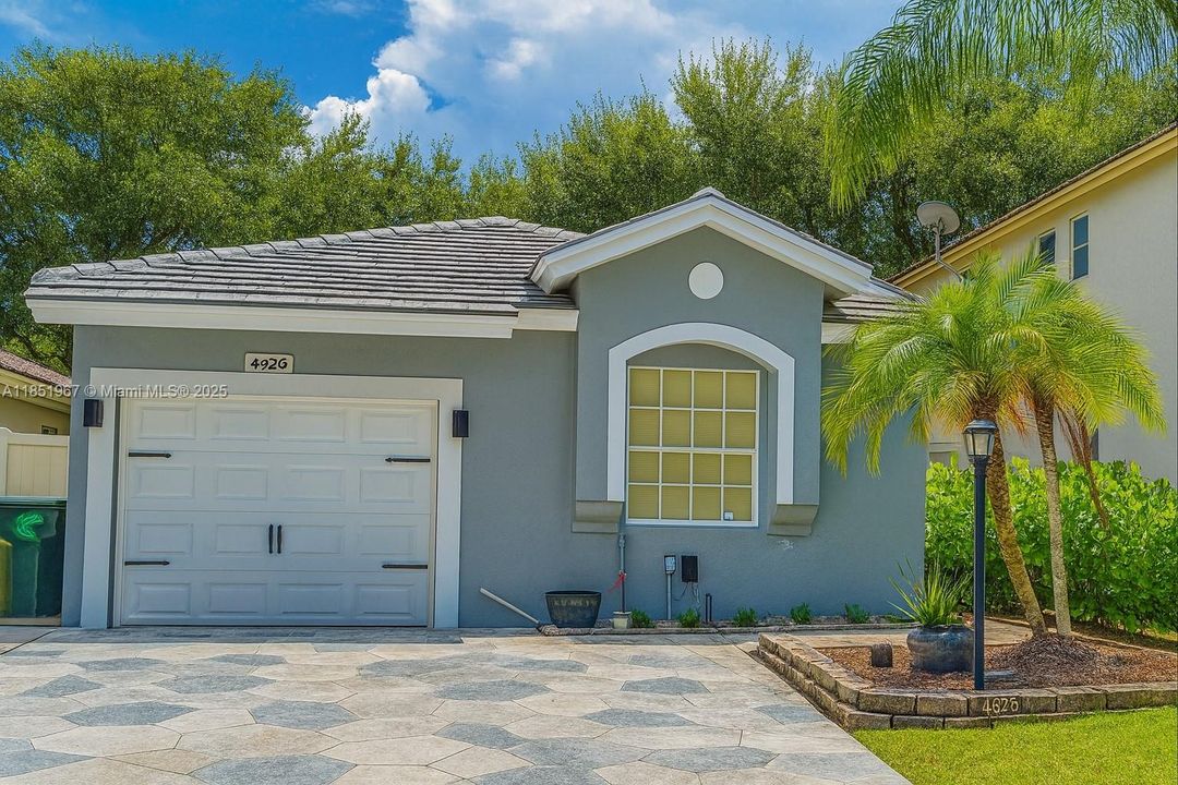 Vendido Recientemente: $499,999 (4 camas, 2 baños, 1515 Pies cuadrados)