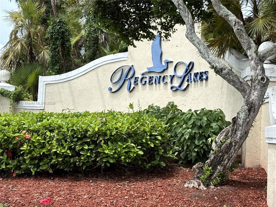 Vendido Recientemente: $499,999 (4 camas, 2 baños, 1515 Pies cuadrados)