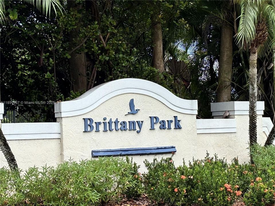 Vendido Recientemente: $499,999 (4 camas, 2 baños, 1515 Pies cuadrados)