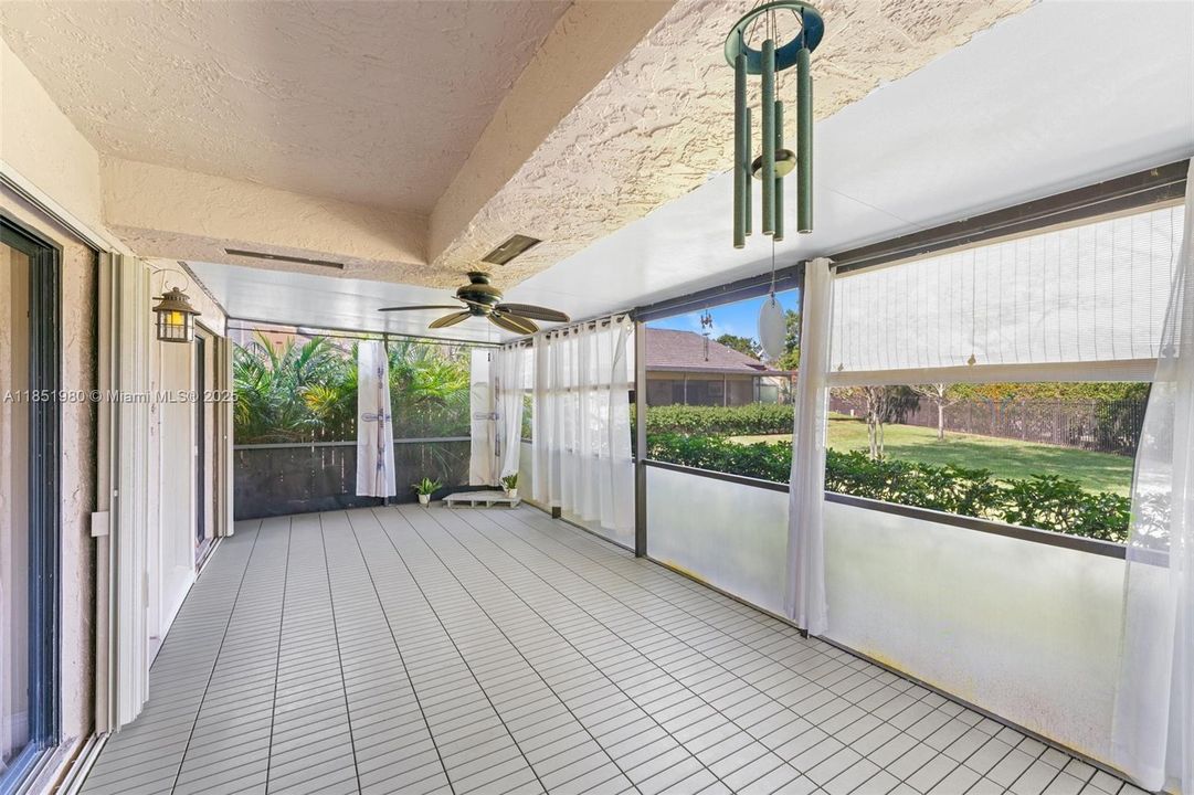 Под контрактом: $3,250 (2 спален, 2 ванн, 1395 Квадратных фут)