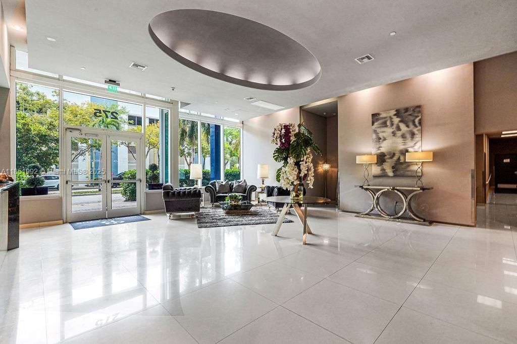 En Venta: $410,000 (2 camas, 1 baños, 1171 Pies cuadrados)